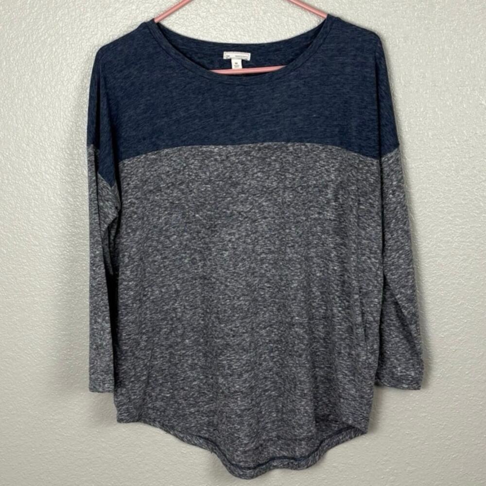 Gap Women's Size Medium Gray Blue 3/4 Sleeve Flowy Tunic Style Shirt